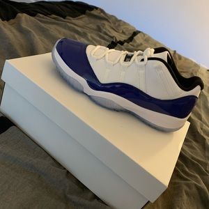Jordan 11 retro low concords